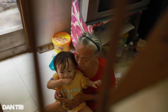 Cụ bà trong video của TikToker Nờ Ô Nô: Tôi sợ không dám ra đường - 4 Cụ bà trong video của TikToker Nờ Ô Nô: Tôi sợ không dám ra đường - 4