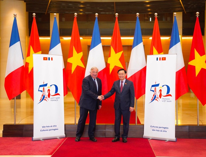 Chủ tịch Thượng viện Pháp: Pháp đã chạm tới trái tim của người Việt Nam - 1 Chủ tịch Thượng viện Pháp: Pháp đã chạm tới trái tim của người Việt Nam - 1