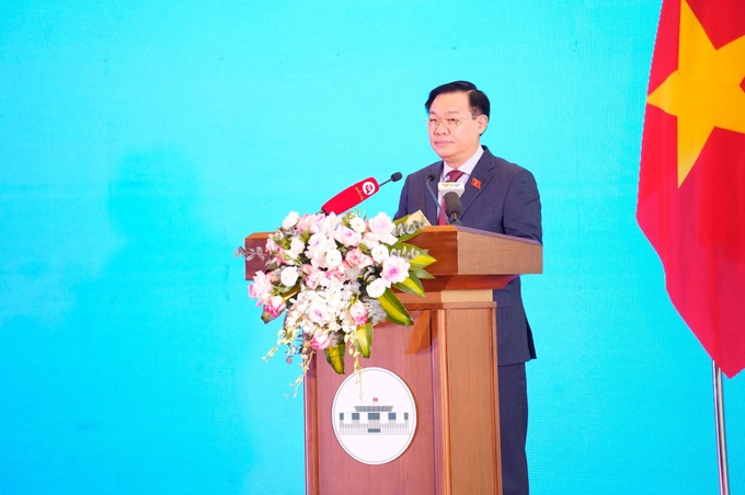 Chủ tịch Thượng viện Pháp: Pháp đã chạm tới trái tim của người Việt Nam - 2 Chủ tịch Thượng viện Pháp: Pháp đã chạm tới trái tim của người Việt Nam - 2