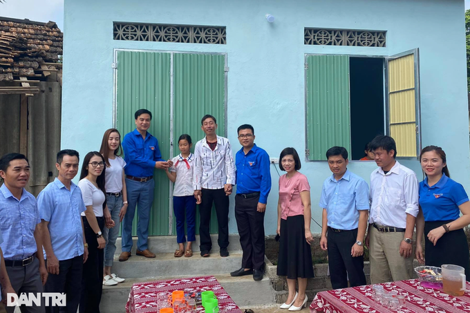 Nữ bí thư Đoàn 9X năng nổ, nhận giải thưởng Lý Tự Trọng - 4 Nữ bí thư Đoàn 9X năng nổ, nhận giải thưởng Lý Tự Trọng - 4