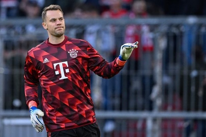 Manuel Neuer là đội trưởng của đội tuyển nào?
