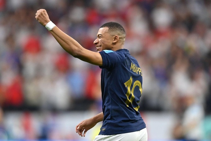 Mbappe cười to hết cỡ trên nỗi đau của người Anh - 4