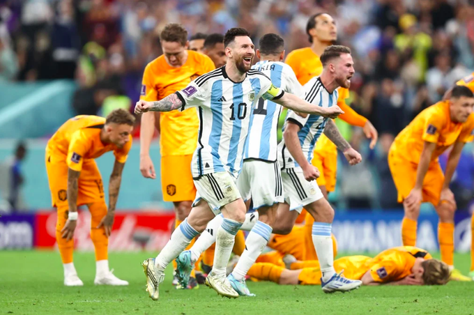 Messi, Hà Lan, khiêu khích, bằng chứng, Dân trí: Đây là một trong những trận đấu kịch tính nhất ghi lại được trên các trang báo. Bấm vào hình ảnh để xem bằng chứng về sự khiêu khích của Messi và cả Hà Lan.