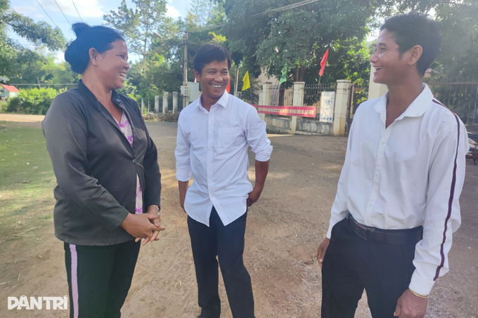 Chánh án làng xử lý người đàn ông say lên nhầm giường... cô hàng xóm - 1