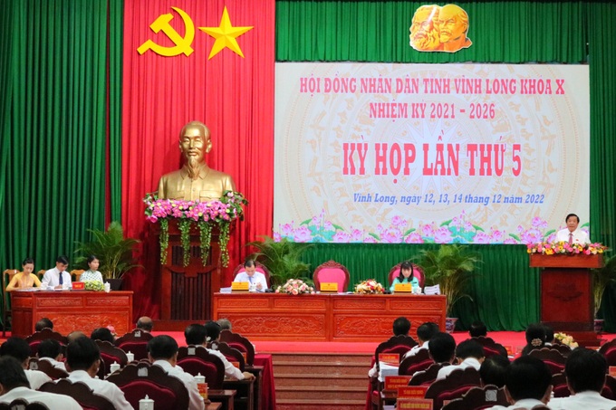 Chi 900 triệu đồng để tuyển dụng giáo sư cho ngành y tế - 1 Chi 900 triệu đồng để tuyển dụng giáo sư cho ngành y tế - 1