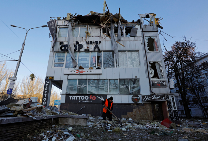 Tổn thất tại Donetsk sau trận pháo kích lớn nhất trong 8 năm - 1 Tổn thất tại Donetsk sau trận pháo kích lớn nhất trong 8 năm - 1