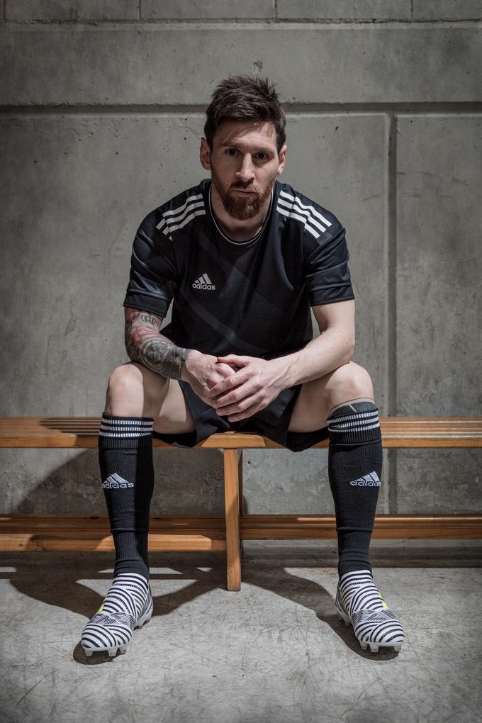 Phong cách thời trang nam tính và khối tài sản đáng nể của Lionel Messi - 19