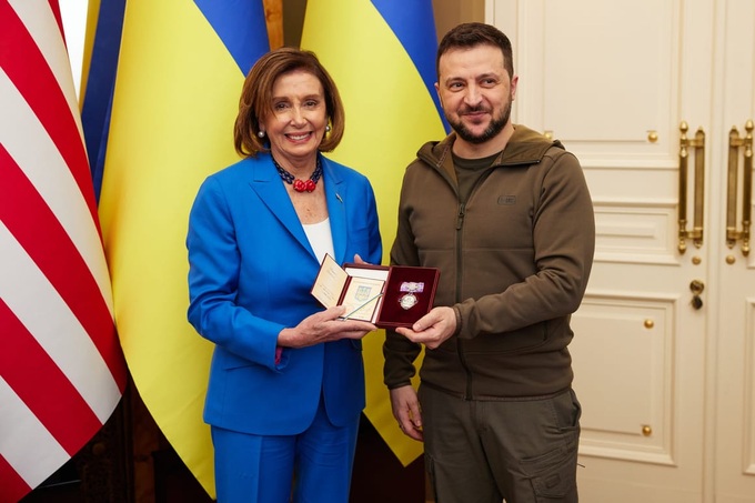 Tổng thống Zelensky nhận thư từ bà Pelosi trước chuyến thăm Mỹ - 1