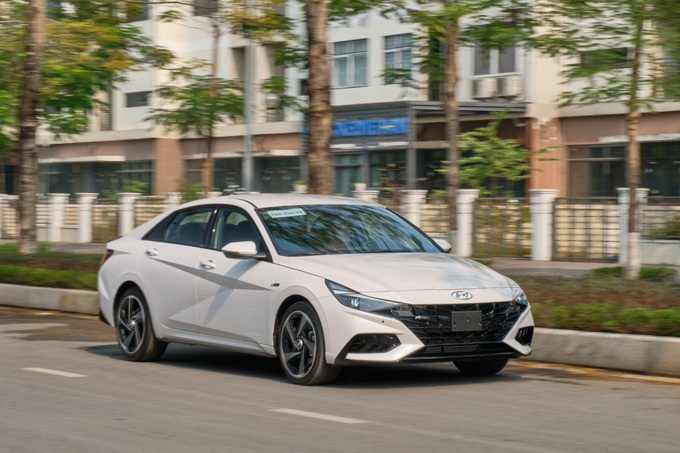 Người dùng đánh giá xe Hyundai Elantra 2023: đủ nhu cầu, động cơ mạnh
