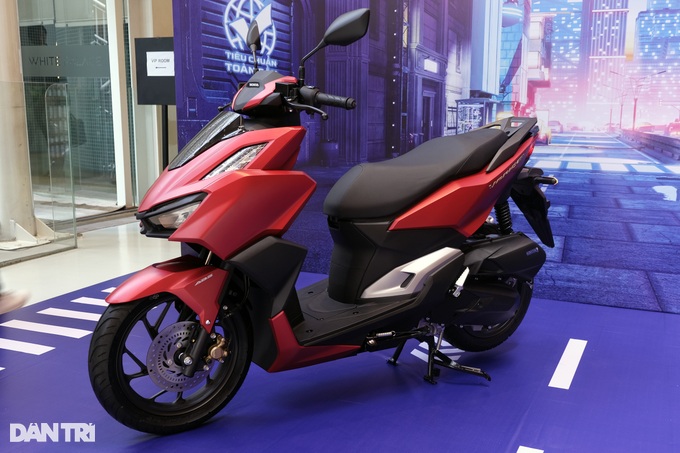 Honda Vario 160 lắp ráp chốt giá từ 51,7 triệu đồng, cạnh tranh Yamaha NVX - 1