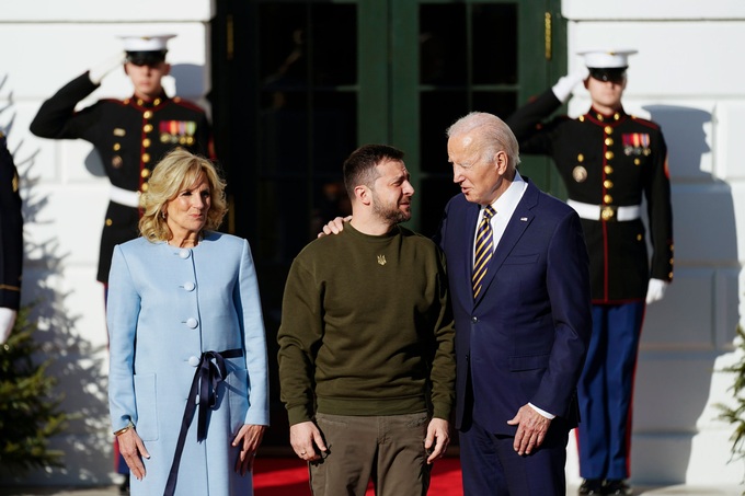 Ông Zelensky tới Mỹ, ông Biden thông báo cấp lá chắn Patriot cho Ukraine - 1