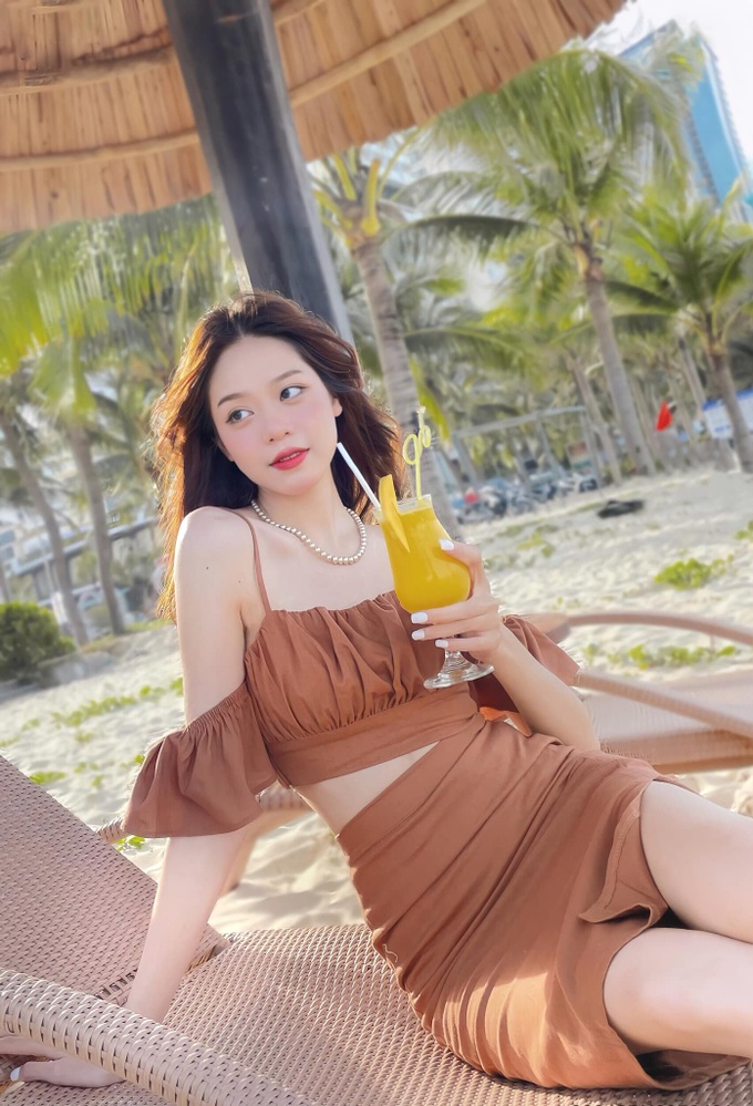 Hoa hậu Thanh Thủy: Mẫu ảnh có tiếng ở Đà Nẵng, nhiều tật xấu dễ thương - 1