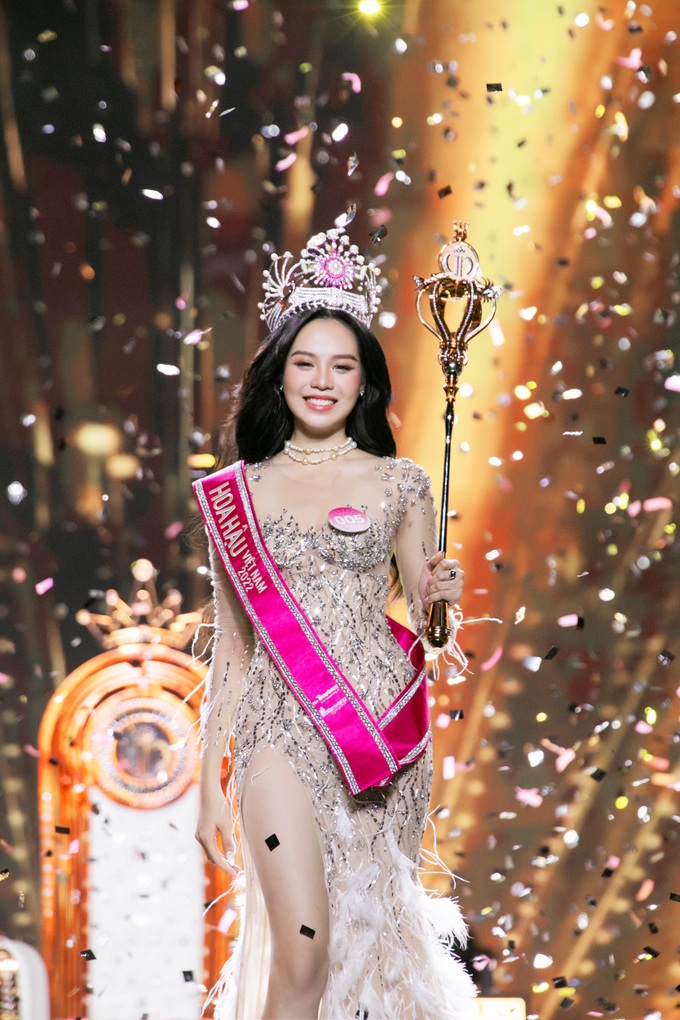 Thanh Thủy đăng quang khép lại năm kỷ lục với 11 Hoa hậu ở Việt Nam