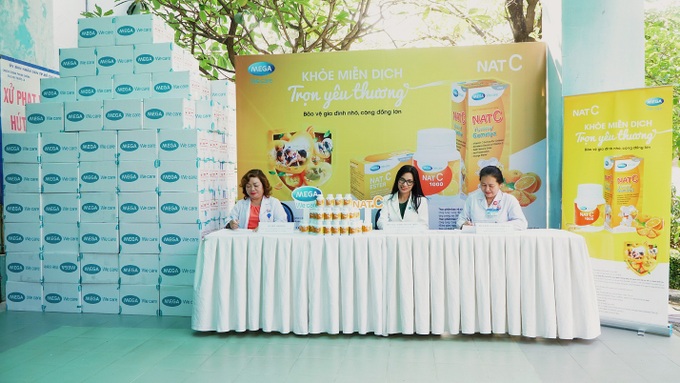 Mega We Care trao 5.000 phần quà sức khỏe đến Bệnh viện Trưng Vương - 1