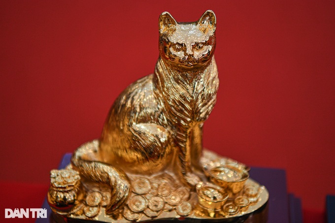 Vàng giảm giá, USD tăng sau báo cáo việc làm của Mỹ - 1