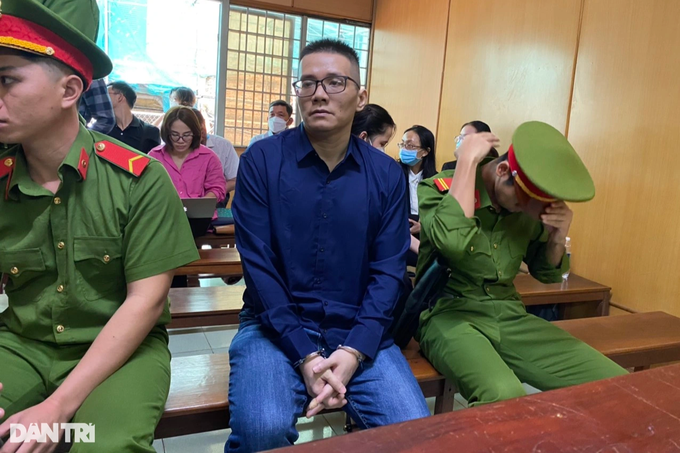 Hacker Nhâm Hoàng Khang lĩnh 10 năm tù - 1