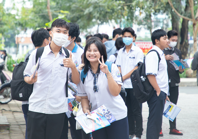 Có học sinh đăng ký cả trăm nguyện vọng vào đại học - 4