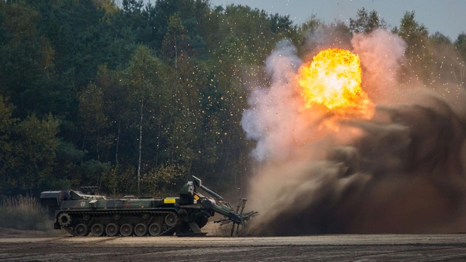 Xe tăng đặc biệt được Đức viện trợ cho Ukraine - 1
