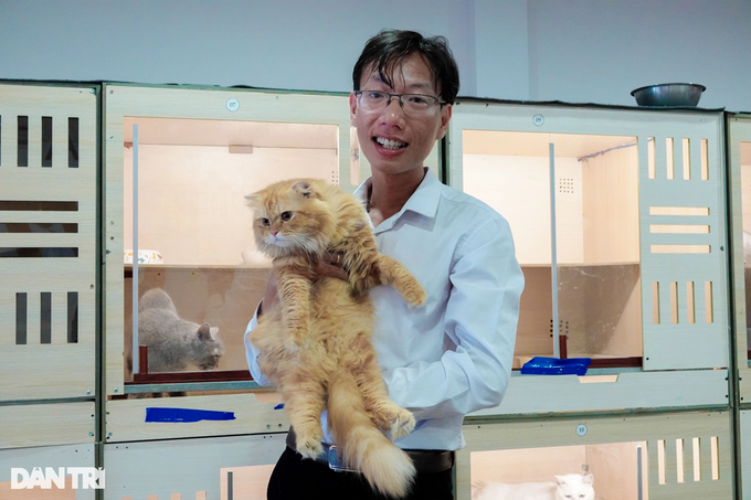 The boy spent more than 200 million VND to open a cat cafe for guests to caress - 1
