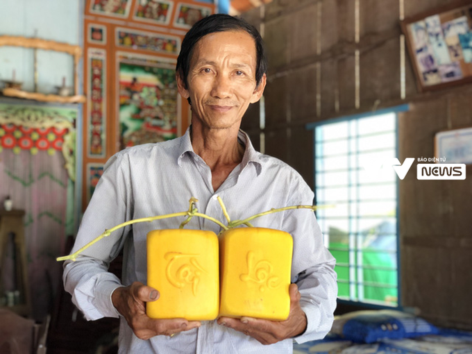 Shape watermelon into gold bars, farmers collect millions of silver for Tet - 5