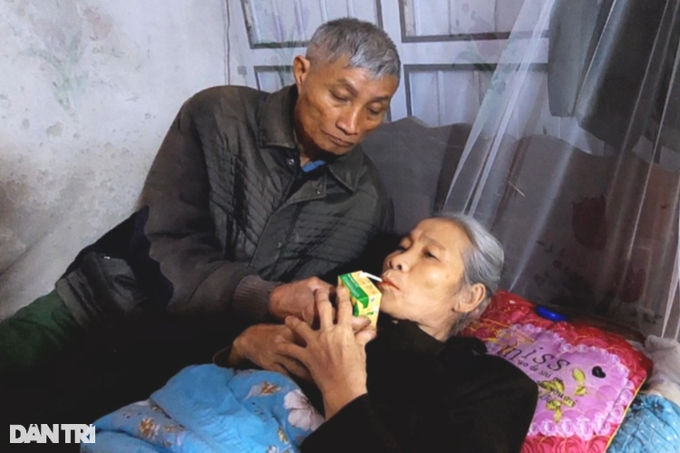 Người đàn ông 71 tuổi gồng gánh nuôi vợ bệnh hiểm nghèo, 2 cháu mồ côi bố - 2