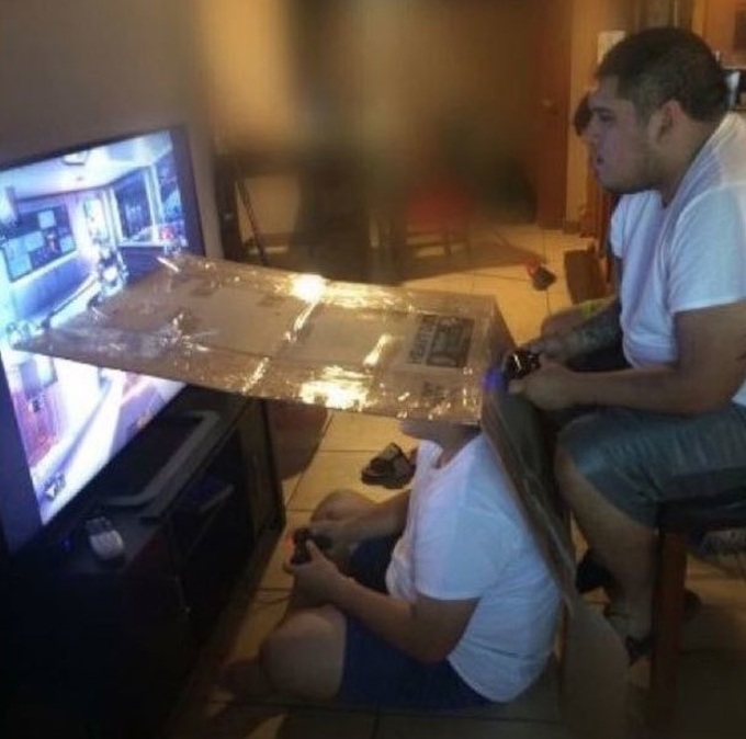 Cách để chơi game mà không muốn đối thủ nhìn lén. Cách để chơi game mà không muốn đối thủ nhìn lén.
