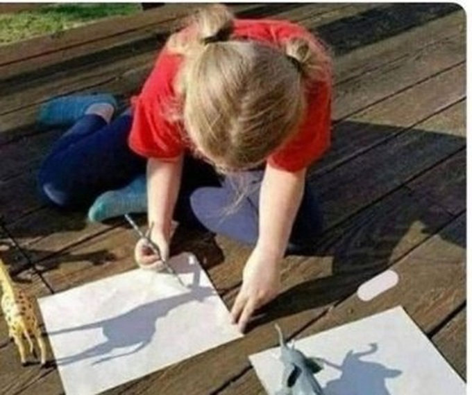 Nếu không có năng khiếu về hội họa, ít nhất hãy biết cách sáng tạo. Nếu không có năng khiếu về hội họa, ít nhất hãy biết cách sáng tạo.