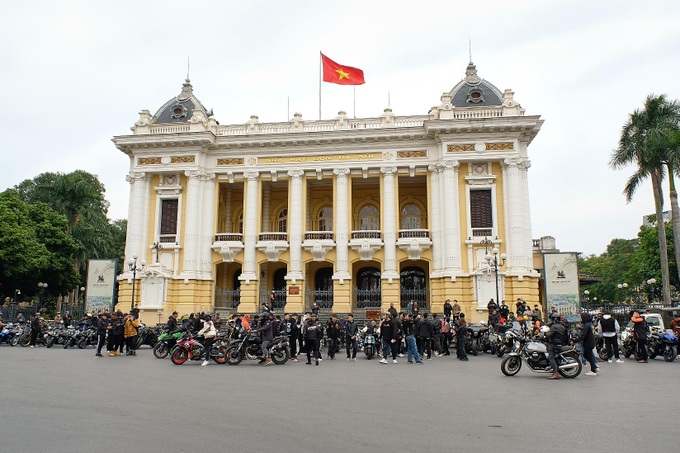Hàng chục người chơi motor tại Hà Nội tụ họp đầu xuân - 1