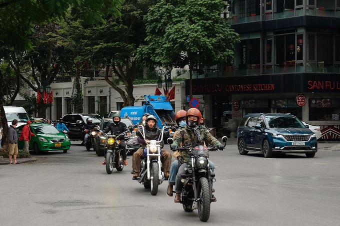 Hàng chục người chơi motor tại Hà Nội tụ họp đầu xuân - 3