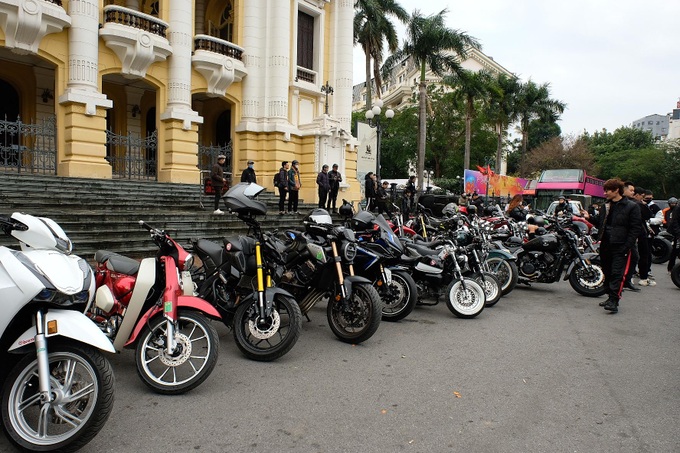 Hàng chục người chơi motor tại Hà Nội tụ họp đầu xuân - 4