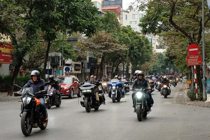 Hàng chục người chơi motor tại Hà Nội tụ họp đầu xuân - 7