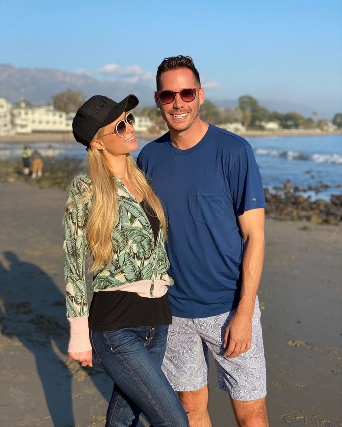 Paris Hilton hạnh phúc đón con đầu lòng ở tuổi 42 - 2 Paris Hilton hạnh phúc đón con đầu lòng ở tuổi 42 - 2