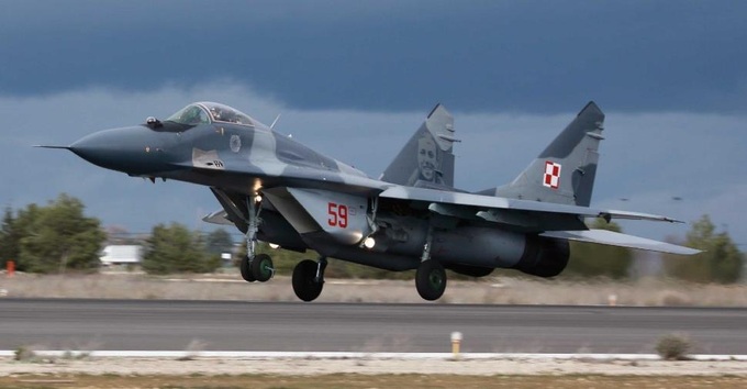 Quốc gia thành viên NATO bác tin bí mật cấp máy bay chiến đấu cho Ukraine - 1