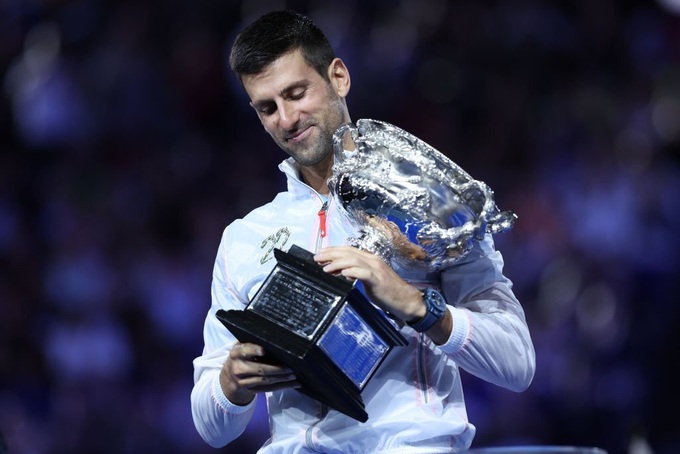 Đánh bại Tsitsipas, Djokovic lần thứ 10 vô địch Australian Open - 1