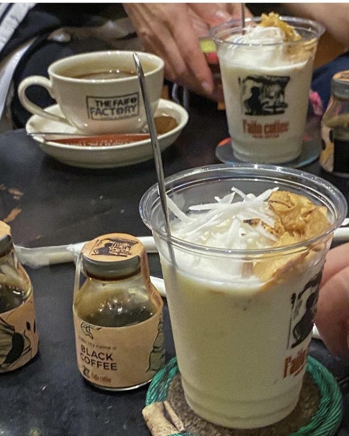 Nữ thần tượng xinh đẹp ở Hàn Quốc mặc áo mưa đi du lịch Hội An - 3 Nữ thần tượng xinh đẹp ở Hàn Quốc mặc áo mưa đi du lịch Hội An - 3