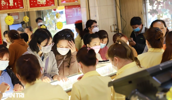Hiện tượng lạ trong ngày vía Thần Tài ở hai miền Nam Bắc - 14 Hiện tượng lạ trong ngày vía Thần Tài ở hai miền Nam Bắc - 14