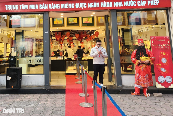 Hiện tượng lạ trong ngày vía Thần Tài ở hai miền Nam Bắc - 11