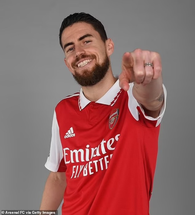 Jorginho bất ngờ rời Chelsea để khoác áo Arsenal - 2 Jorginho bất ngờ rời Chelsea để khoác áo Arsenal - 2
