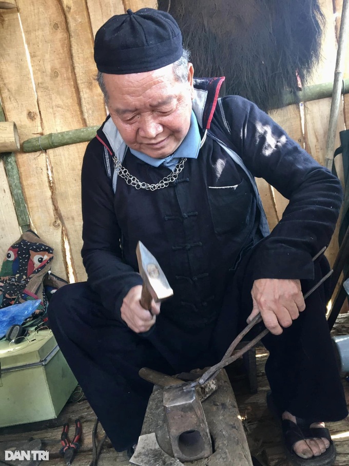 Hàng ngàn người dân Sa Pa háo hức vui hội xuân - 7 Hàng ngàn người dân Sa Pa háo hức vui hội xuân - 7