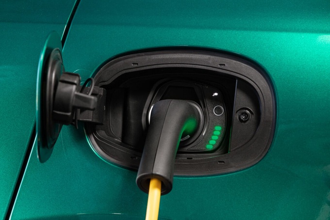 Toyota đưa dữ liệu chứng minh nếu chỉ làm xe điện sẽ gây hại cho môi trường - 1
