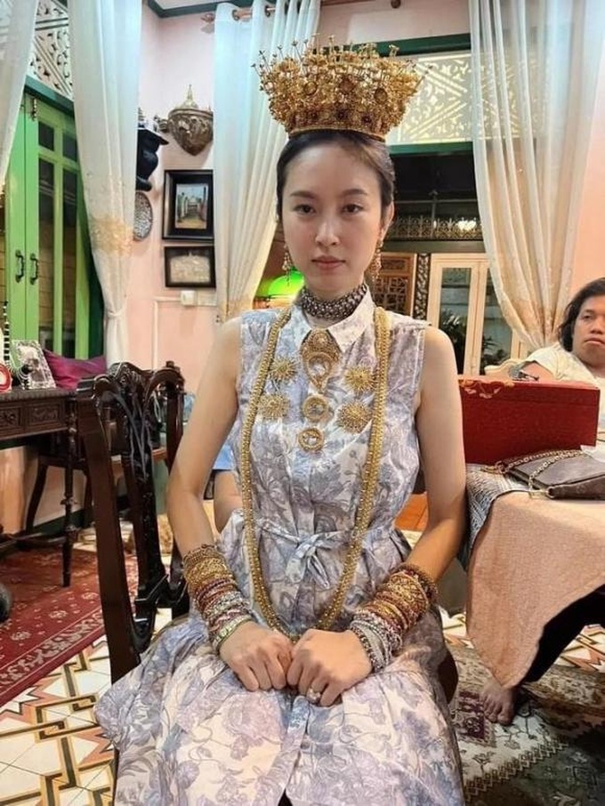 Mỹ nhân chuyển giới đẹp nhất Thái Lan kết hôn, gia thế chồng gây bất ngờ - 4