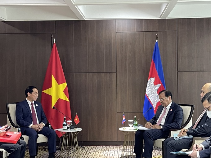 Bộ trưởng Bùi Thanh Sơn gặp ngoại trưởng Campuchia, Philippines, Malaysia - 1 Bộ trưởng Bùi Thanh Sơn gặp ngoại trưởng Campuchia, Philippines, Malaysia - 1