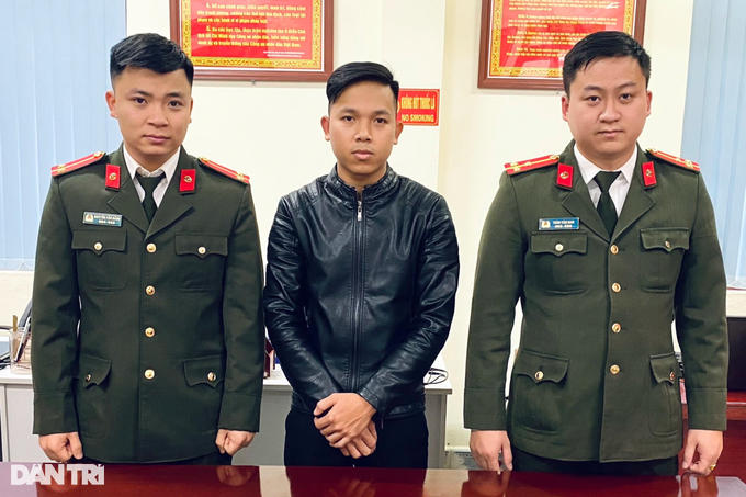 Bắt giữ thanh niên 28 tuổi mua bán hàng nghìn tài khoản ngân hàng - 1 Bắt giữ thanh niên 28 tuổi mua bán hàng nghìn tài khoản ngân hàng - 1
