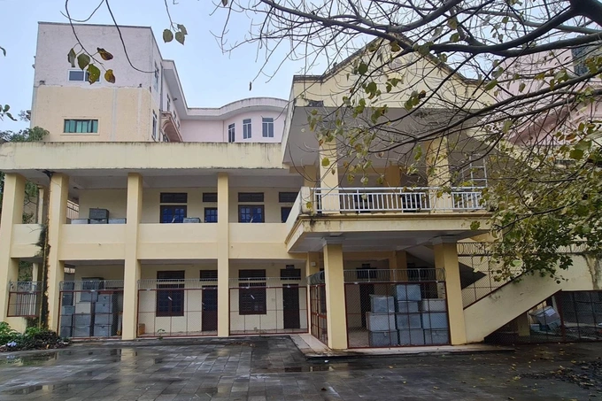 Đình chỉ công tác nữ nhân viên trộm 60 thùng tài liệu, hồ sơ bán phế liệu - 1 Đình chỉ công tác nữ nhân viên trộm 60 thùng tài liệu, hồ sơ bán phế liệu - 1