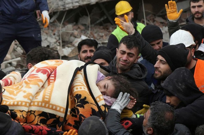 Hơn 3.800 người chết do động đất mạnh nhất một thế kỷ ở Thổ Nhĩ Kỳ, Syria - 1