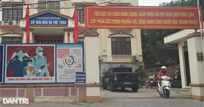 Vận động 31 cán bộ nghỉ hưu, chuyển việc vì không có tiền trả lương - 1 Vận động 31 cán bộ nghỉ hưu, chuyển việc vì không có tiền trả lương - 1