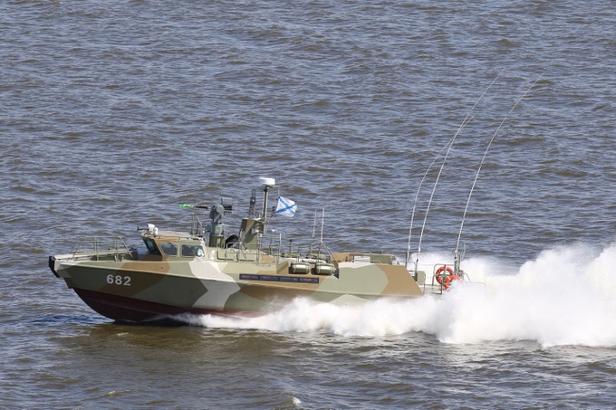 Ukraine tuyên bố hạ nhóm thám báo, phá hủy 2 tàu quân sự của Nga - 1