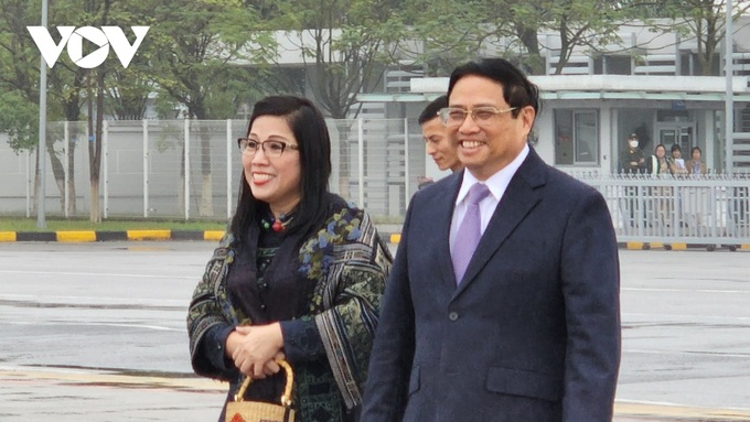 Thủ tướng và Phu nhân lên đường thăm chính thức Singapore và Brunei - 3 Thủ tướng và Phu nhân lên đường thăm chính thức Singapore và Brunei - 3