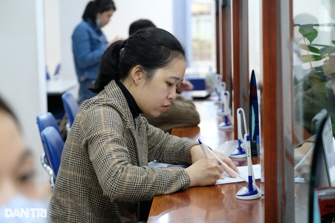 Mức lương mới áp dụng để đóng bảo hiểm xã hội, tính lương hưu - Ảnh 1. Mức lương mới áp dụng để đóng bảo hiểm xã hội, tính lương hưu - Ảnh 1.