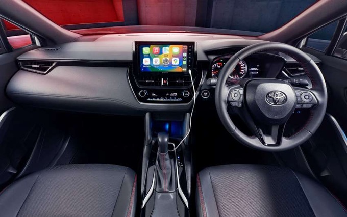 Corolla Cross 1.8 GR Sport 2023 ra mắt: Xe Toyota với nhiều khác biệt - 17